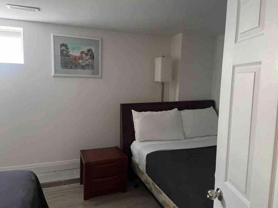 Modern House Newly Furnished 3 Mins Drive To Fall Niagara Falls Exteriör bild