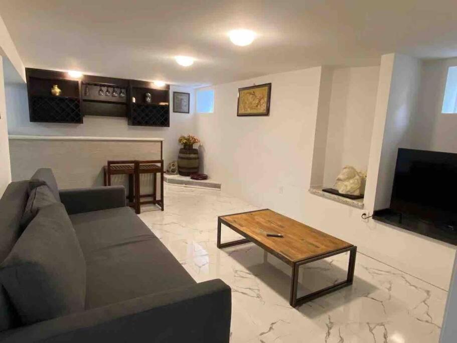 Modern House Newly Furnished 3 Mins Drive To Fall Niagara Falls Exteriör bild