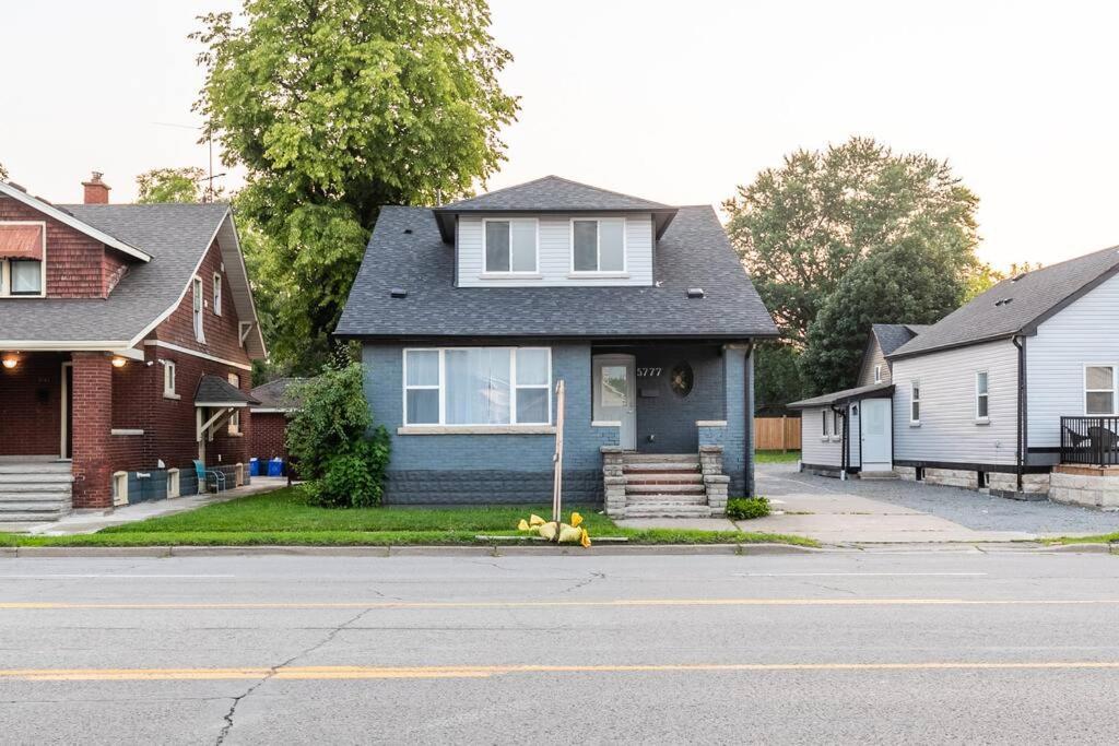 Modern House Newly Furnished 3 Mins Drive To Fall Niagara Falls Exteriör bild